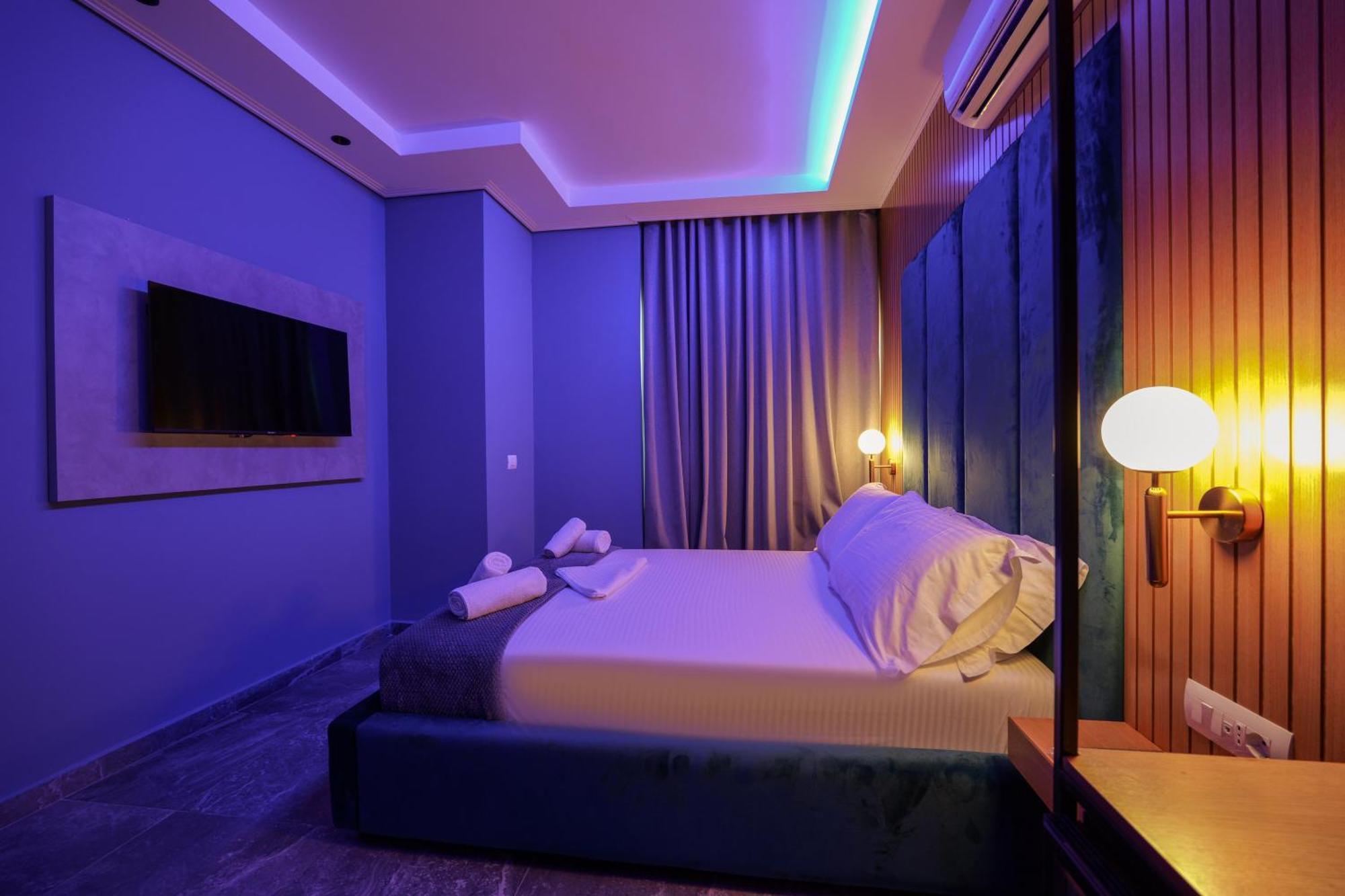Piramida Hotell Ksamil