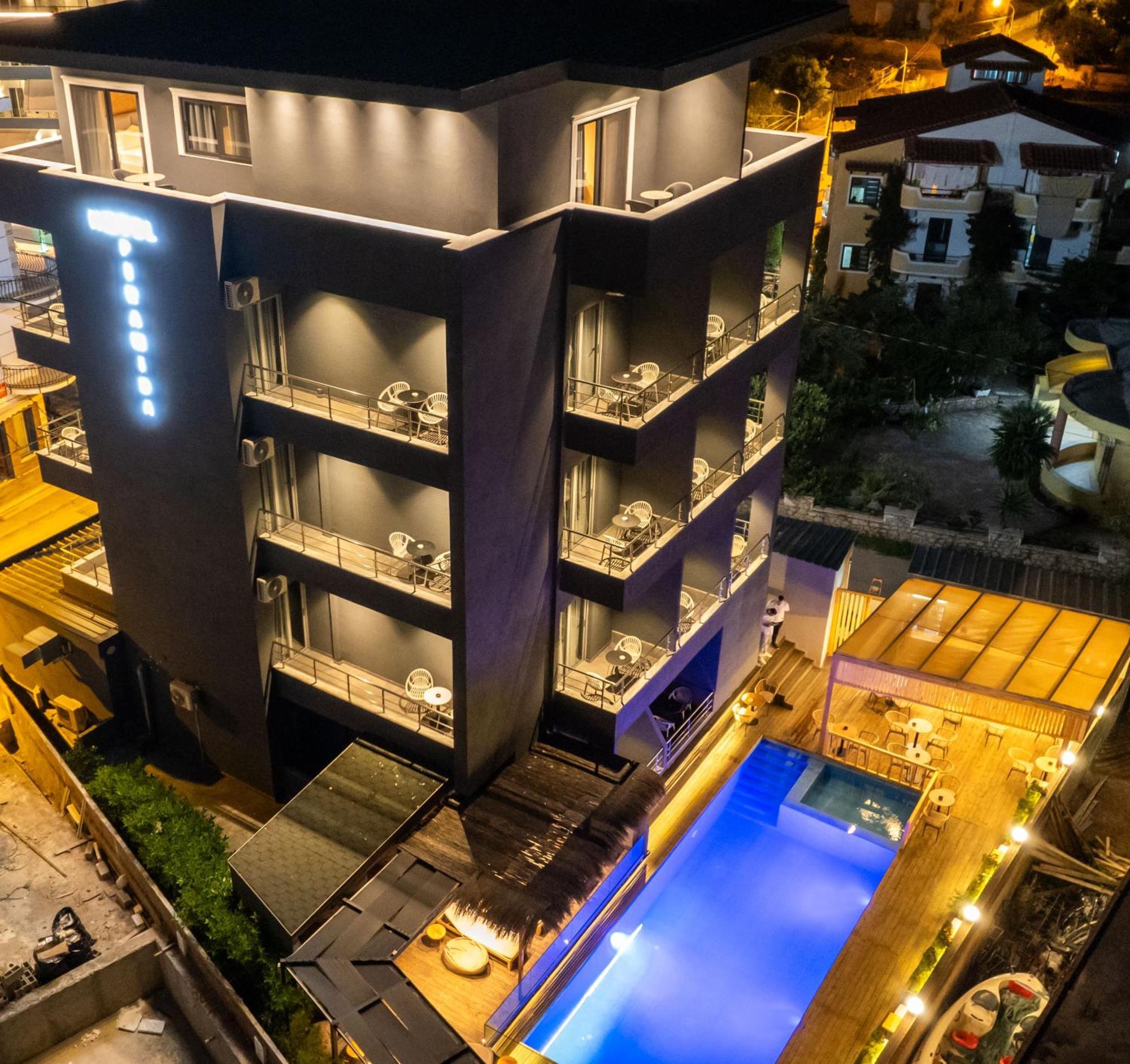 Piramida Hotell